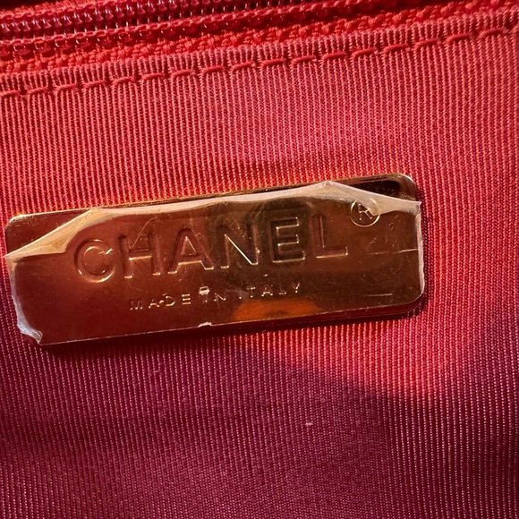 Chanel 19 Small Like New Condition Hot Pink - Picture 6 of 14